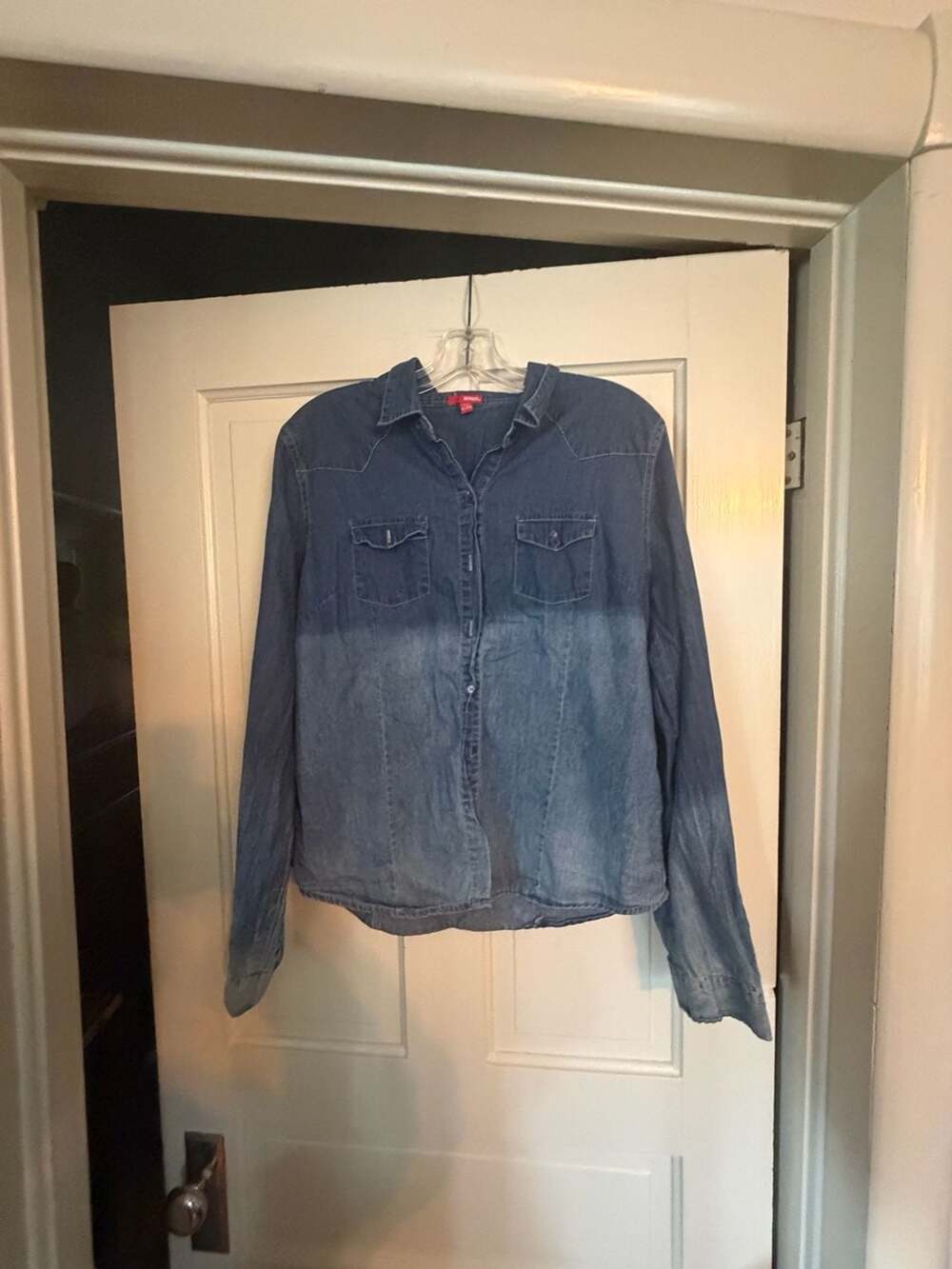 Bongo Women's Ombre Dip-Dye Denim Button-Up Long Sleeve Shirt with Back Cutout
